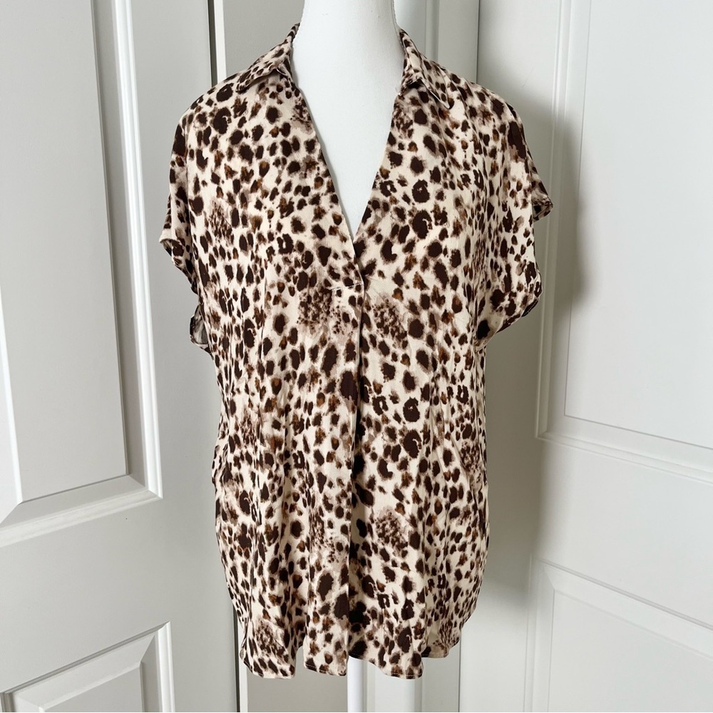 H by Halston Animal Print V-Neck Blouse โ Brown & Cream, Collared, Size Medium